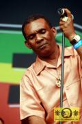 Ken Boothe (Jam) with The Caroloregians - Summer Jam Festival - Fuehlinger See, Koeln - Red Stage 6. Juli 2008 (3).JPG